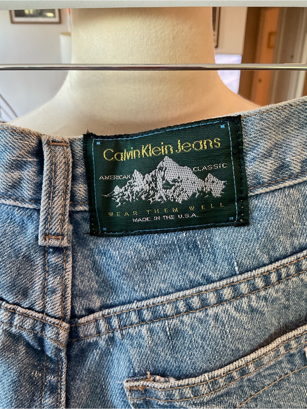⛰️Vintage Calvin Klein High Waisted Mom Jeans Green Mountain Tag Light Wash